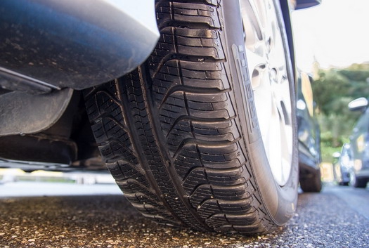 Ne uništavajte zimske gume vozeći po vrelom asfaltu