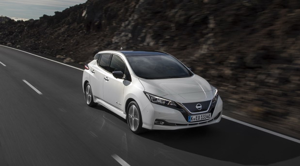 Nissan LEAF samo godinu dana od predstavljanja dobija sve pohvale širom Evrope