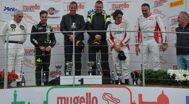 Jovan Lazarević iz Kraljeva, pobedio sa „poršeom 991 GT3″ u Italiji